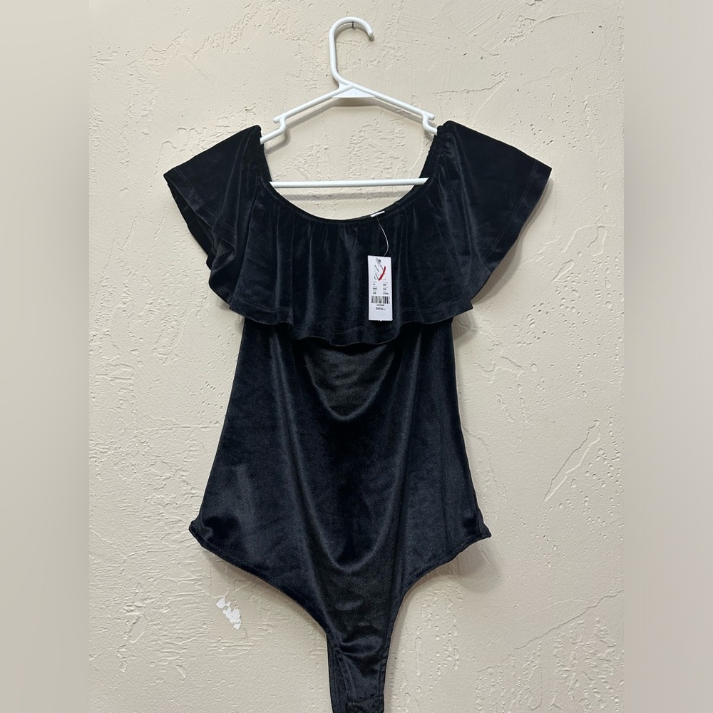 🎈2/$15🎈NWT Bodysuit- Size Small New York & Company Stretch
